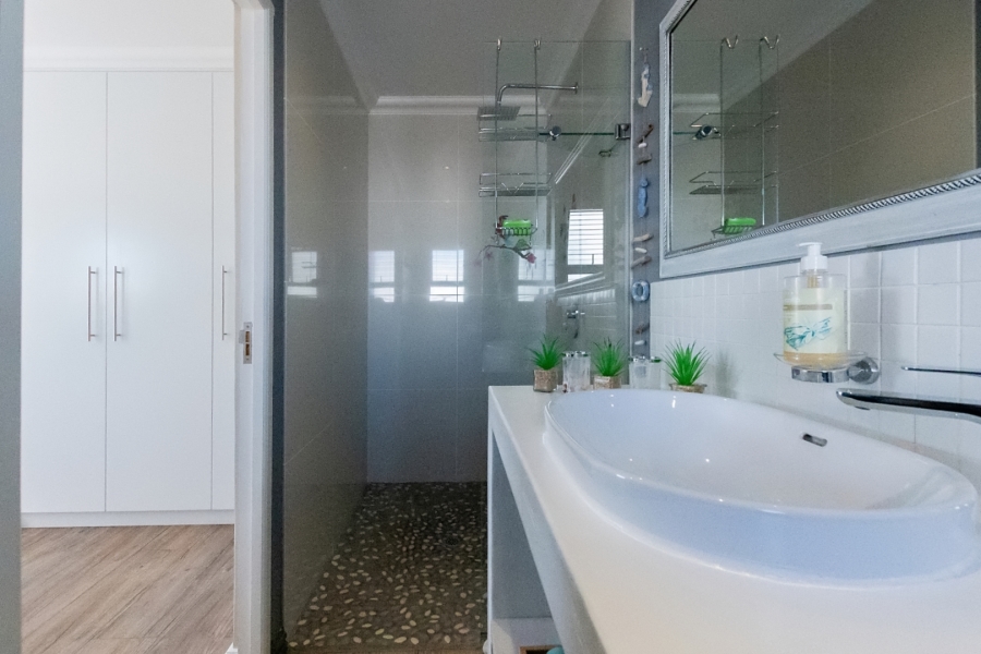 3 Bedroom Property for Sale in Blue Lagoon Western Cape